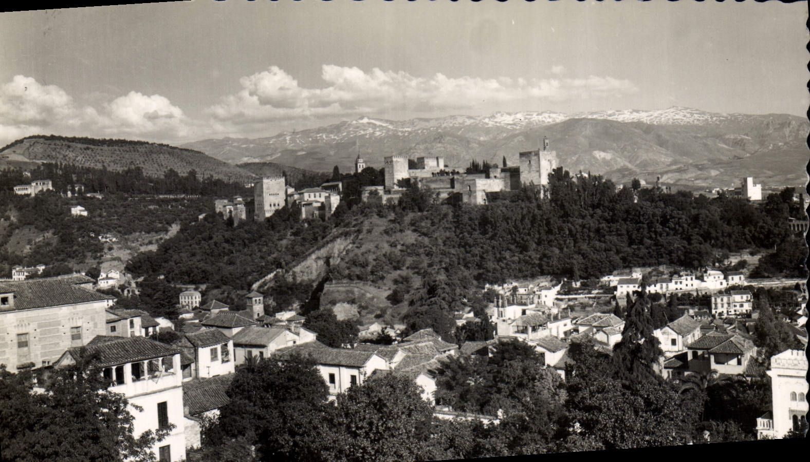 CPM Granada General view of the Alhambra and Sierra Nevada 