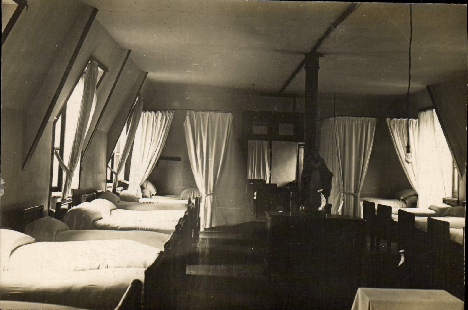 CARTE PHOTO Dortoir 
