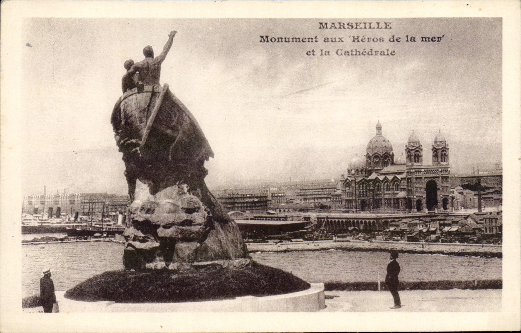 Marseille — Monument aux 'Héros de la mer' et la Cathédrale — CPAPHIL