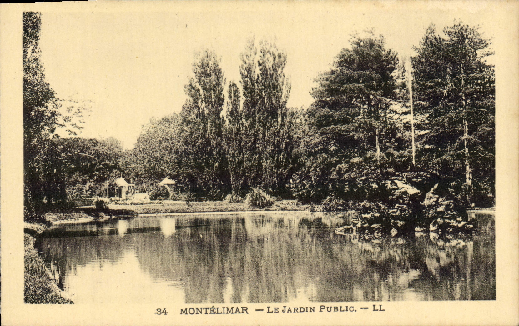 Montélimar — Le Jardin Public — LL