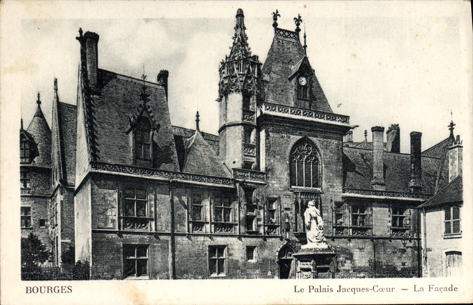 Bourges — Le Palais Jacques-Cœur — La Façade