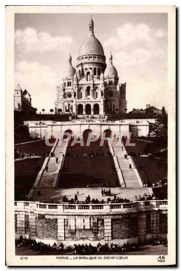 CPA Paris La Basilique Du Sacre Coeur