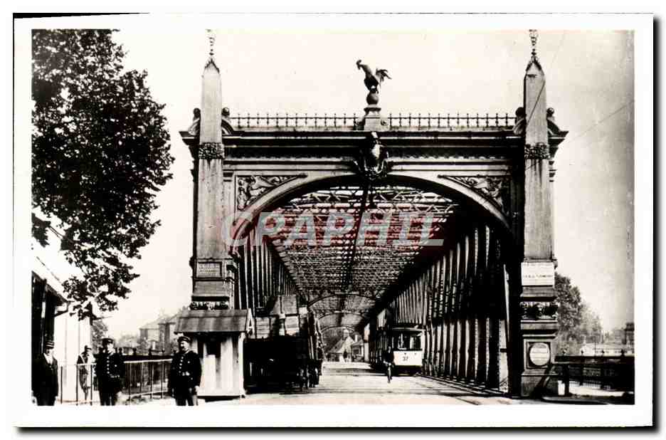 CPM Strasbourg Pont Du Rhin Douaniers Tramway