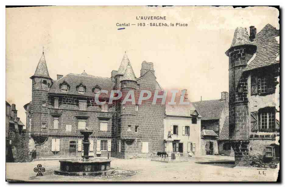 CPA L'Auvergne Cantal Salers La Place