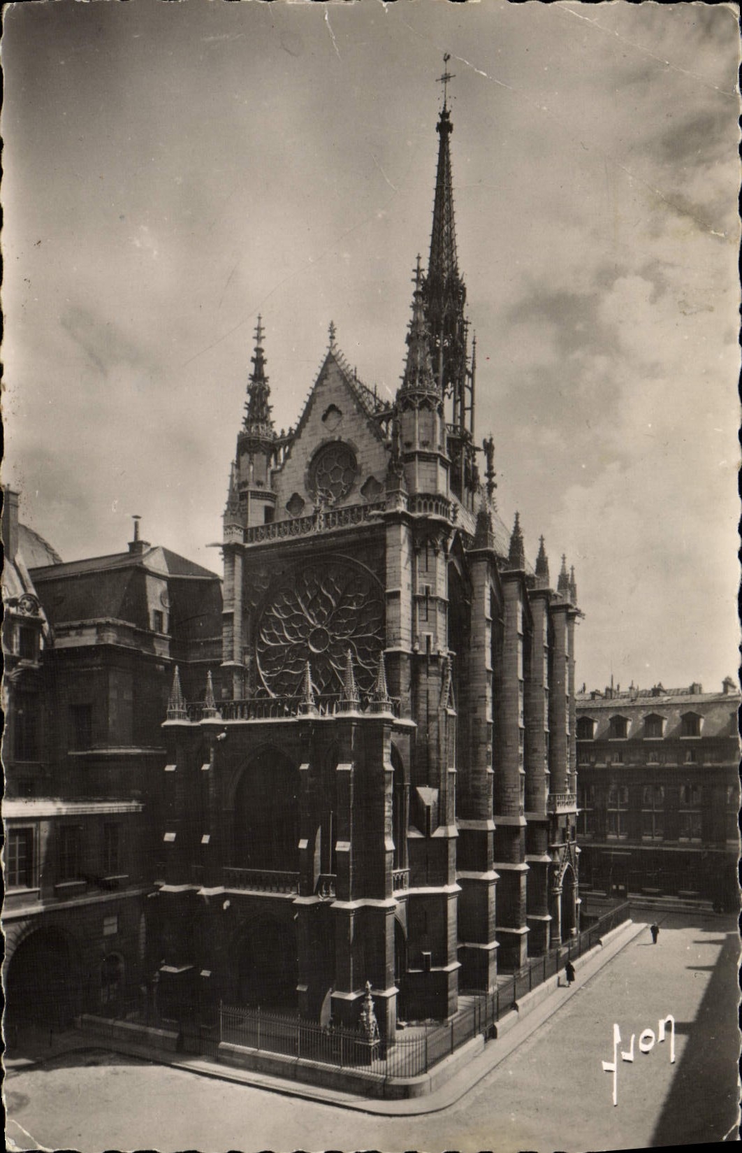 CPM Paris En Flanant La Sainte Chapelle