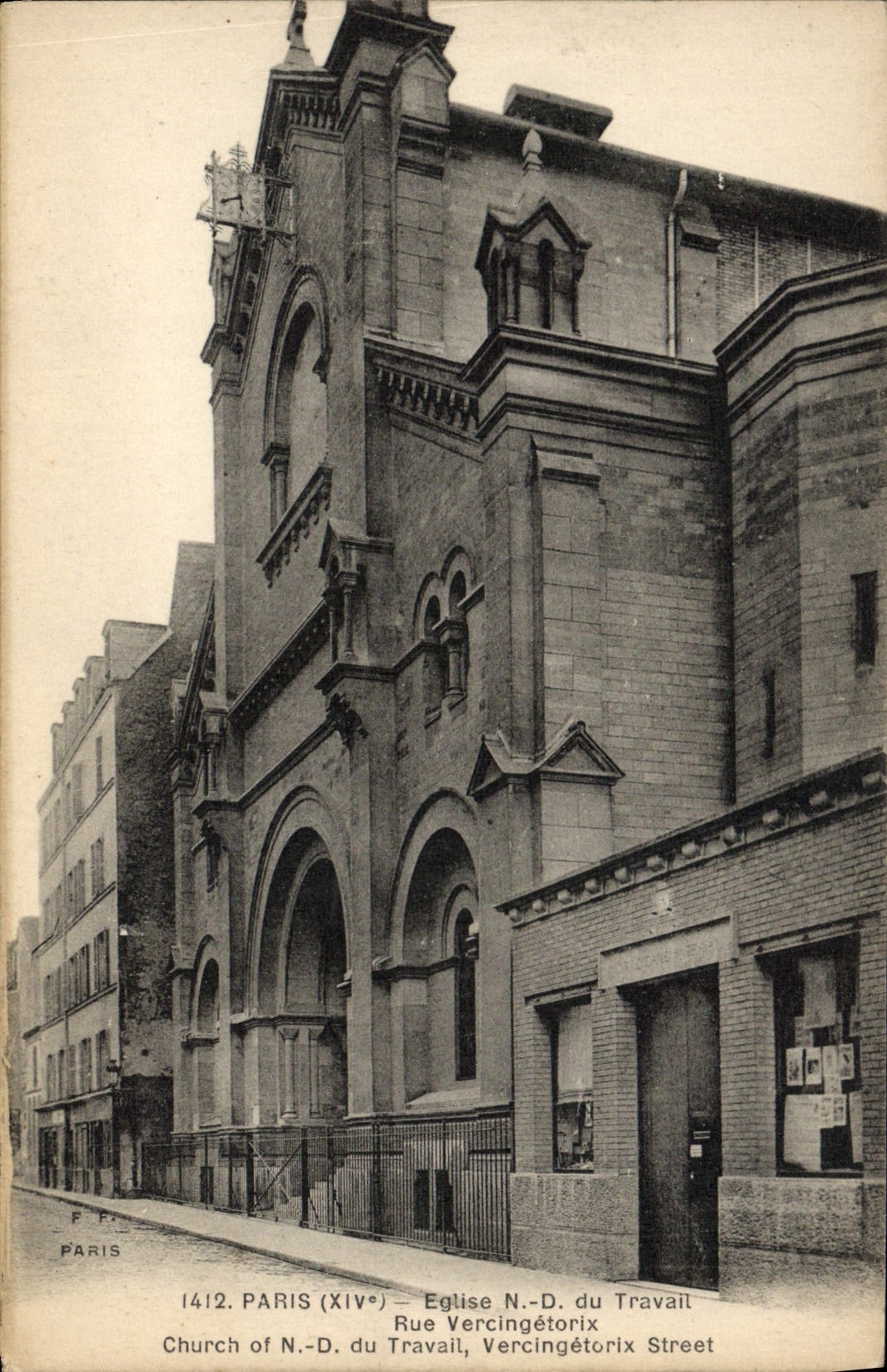 CPA Paris Eglise ND du Travail Rue Vercingetorix 