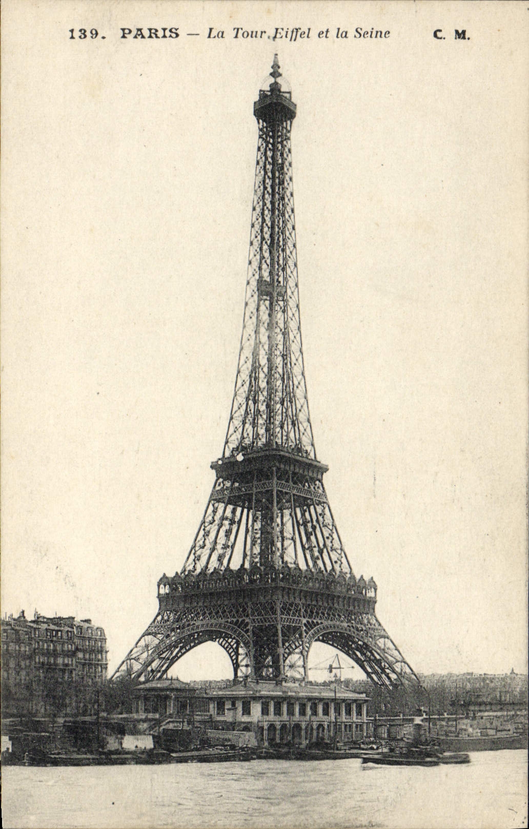 CPA Paris La Tour Eiffel et la Seine