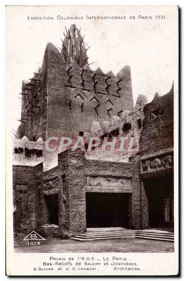 CPA Paris Exposition coloniale internationale 1931 Palais de L'AOF Le patio Bas reliefs de Baudry et Joncheres