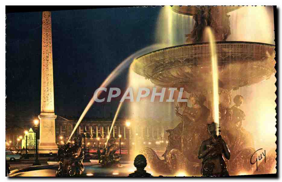 CPM Paris Fontaine de la place de la Concorde et obelisque de Louqsor vus de nuit