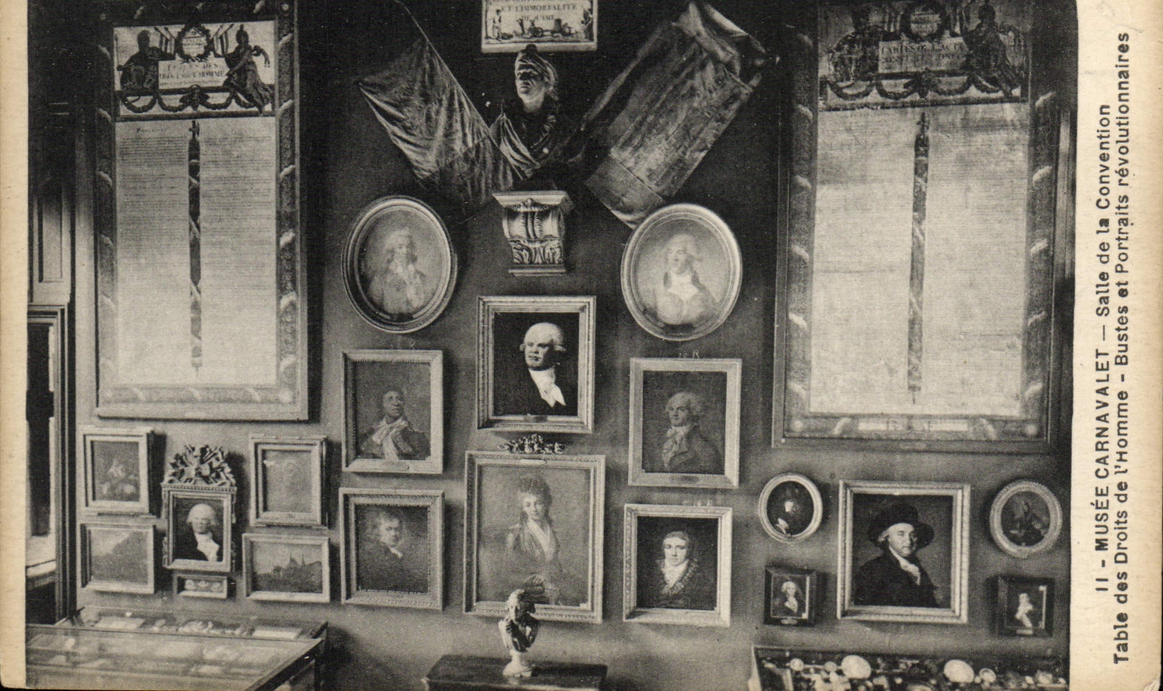 CPA Musee Carnavalet Salle de la Convention Table des Droits de l'homme Bustes et portraits revolutionnaires 