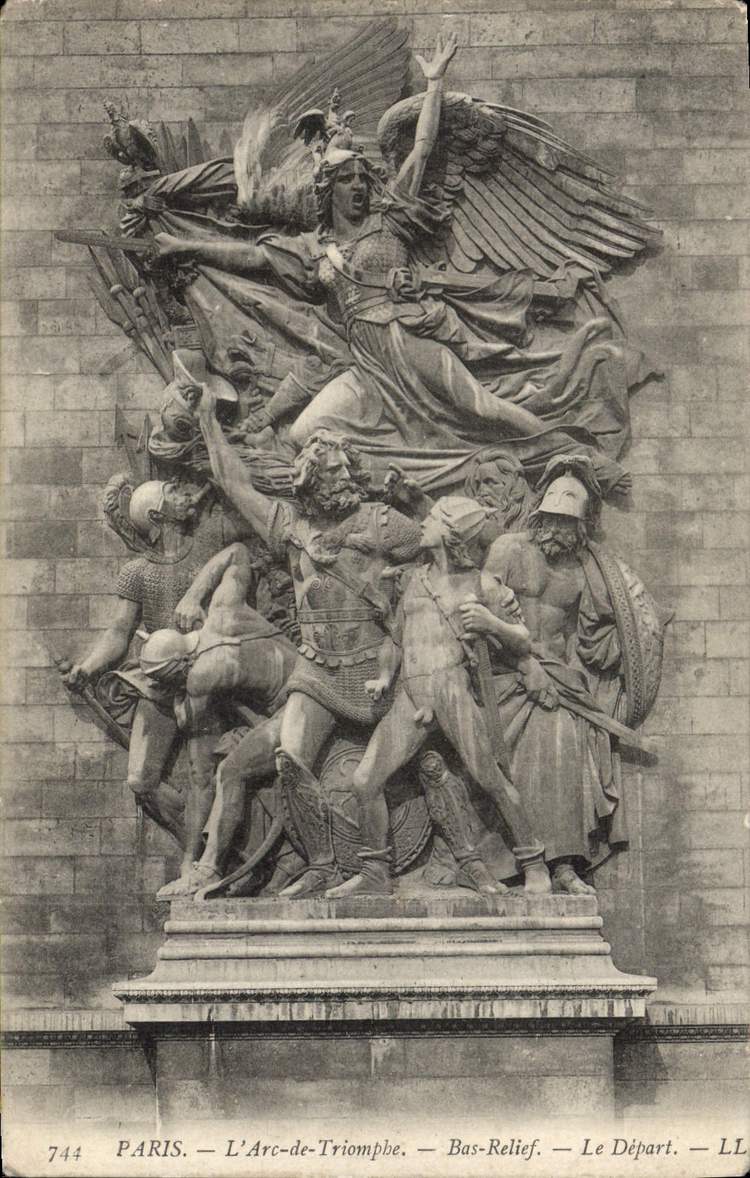 CPA Paris L'Arc de Triomphe Bas Relief Le Depart 