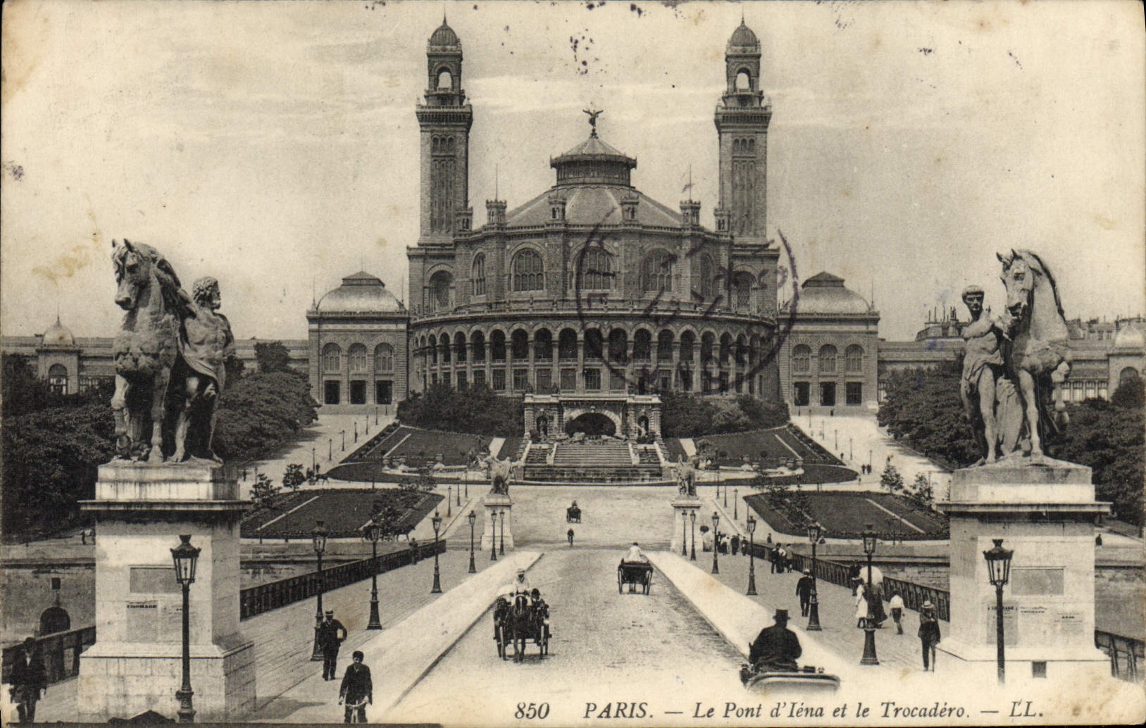 CPA Paris Le Pont d'lena et le Trocadero 