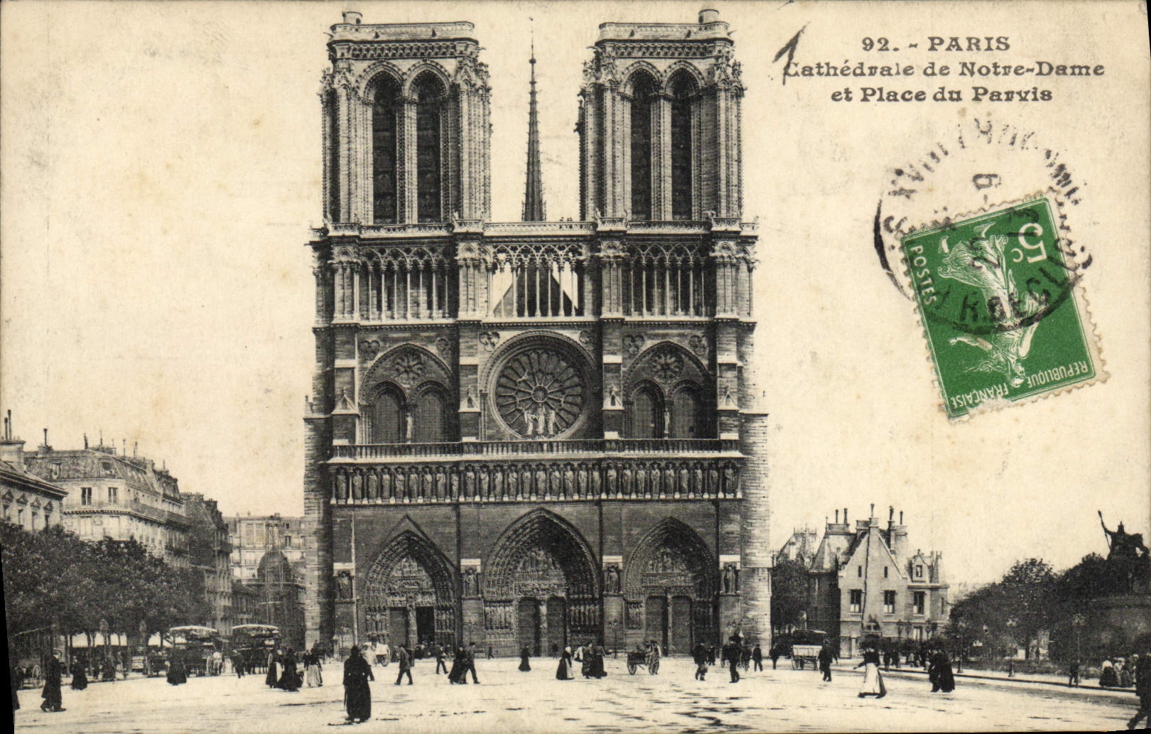 CPA Paris Cathedrale De Notre Dame Et Place Du Parvis