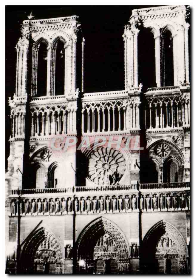 CPM Paris La Nuit Notre Dame De Paris