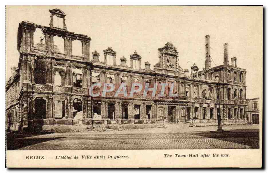CPA Reims L'Hotel De Ville Apres La Guerre Militaria