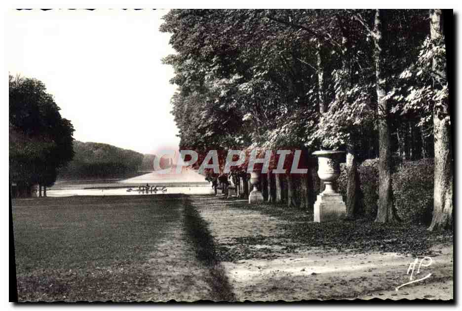 CPA Versailles Le tapis vert et le grand canal