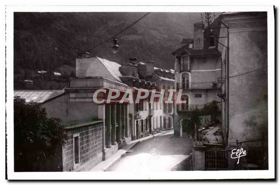 CPA Saint Sauveur Rue principale et l'etablissement thermal