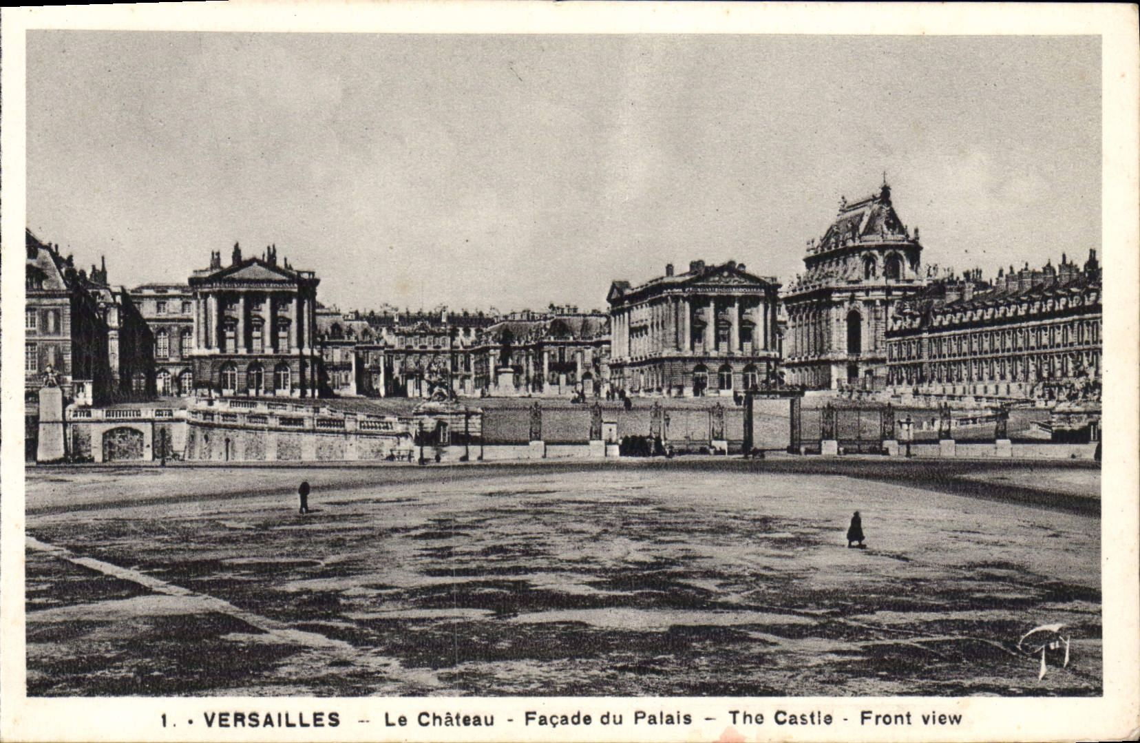 CPA Versailles Le Chateau Facade Du Palais