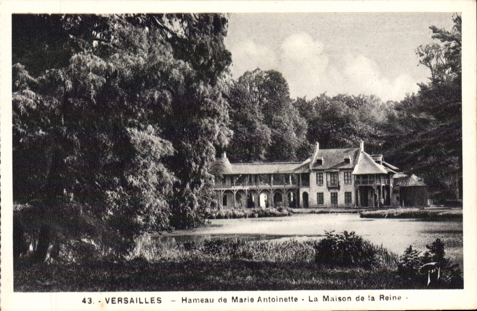 Versailles - Hameau de Marie Antoinette - La Maison de la Reine
