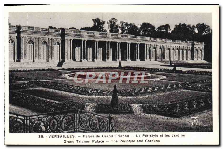 Versailles — Palast des Grand Trianon — Der Peristyl und die Gärten