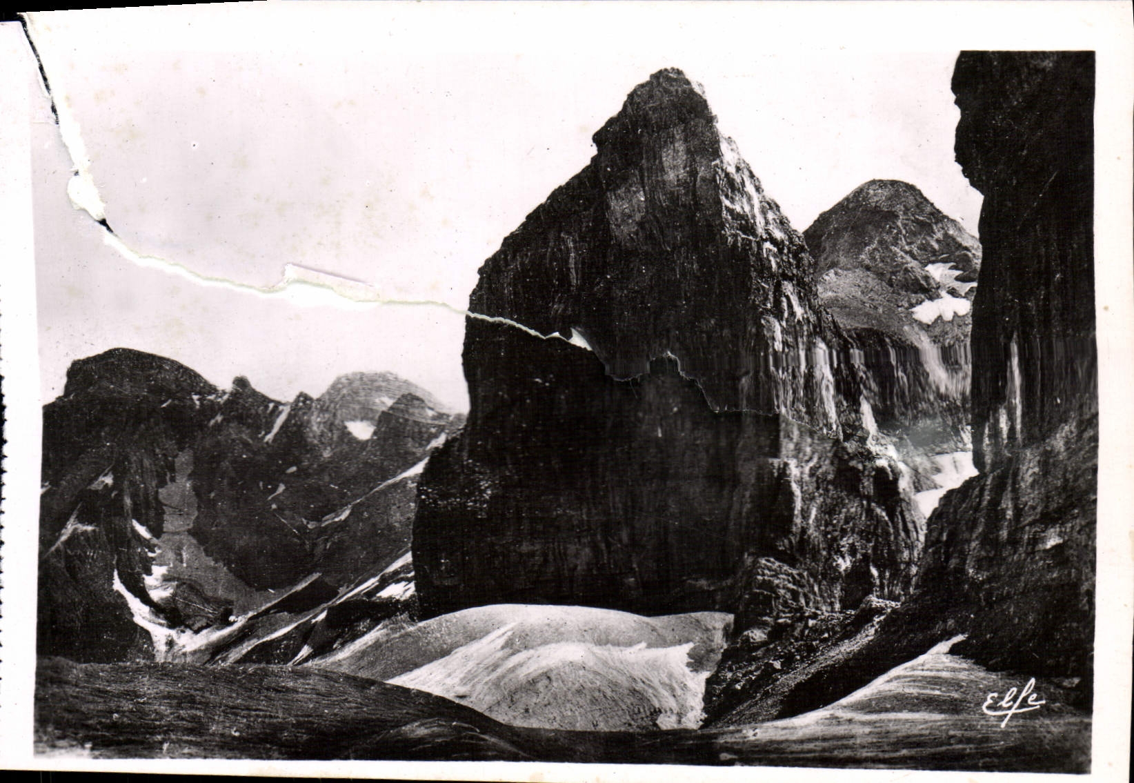 CPA Gavarnie Marbore Breche de Roland et casque