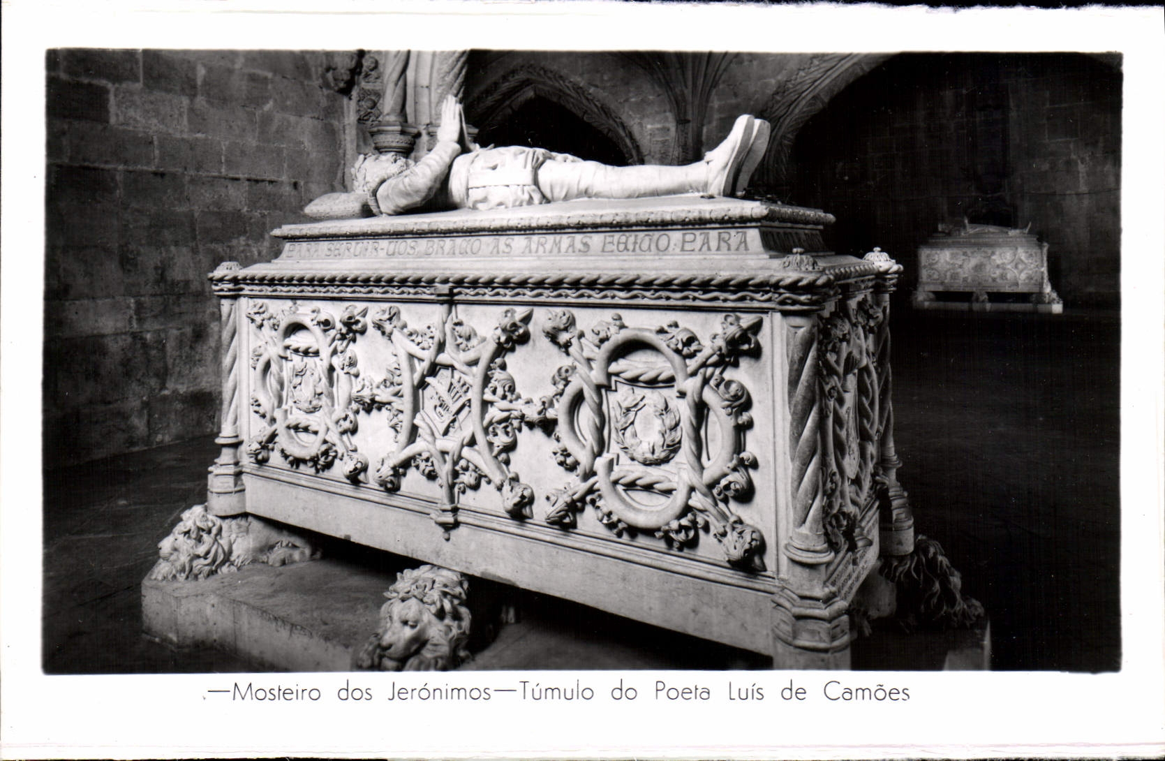 CPA Lisboa Masteiro des Jeronimos Tumulo do Poeta Luis de Camoes