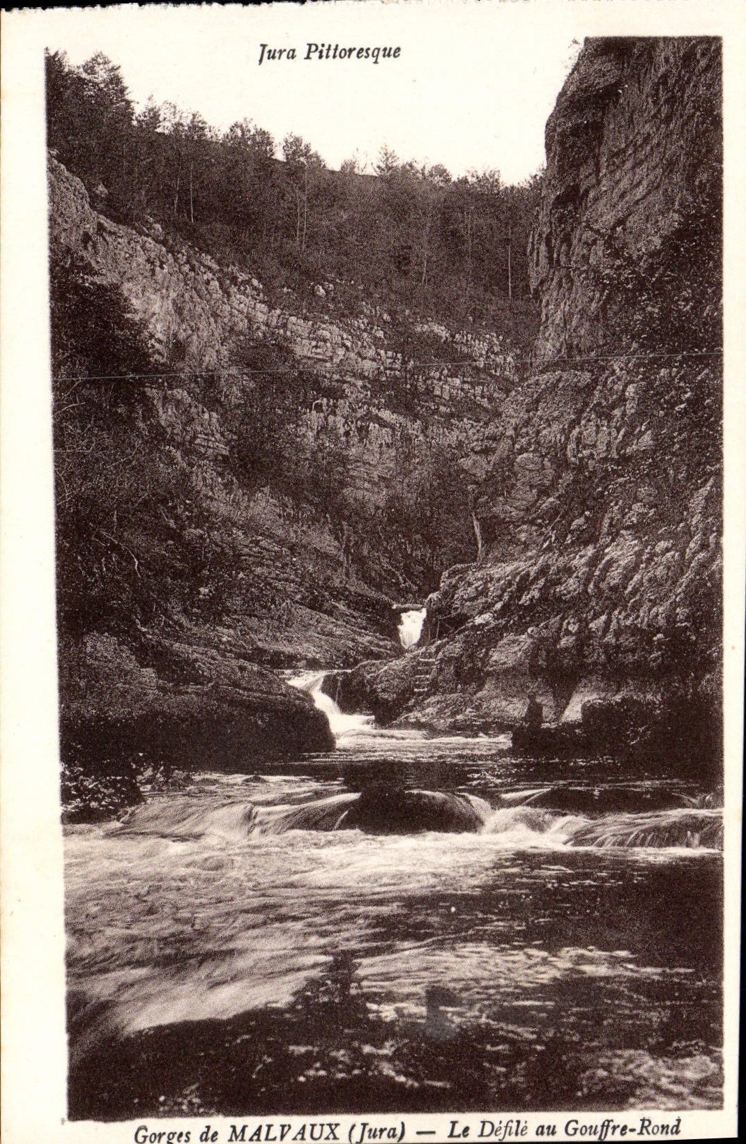 CPA Gorges de Malvaux Le Defile du Gouffre Rond