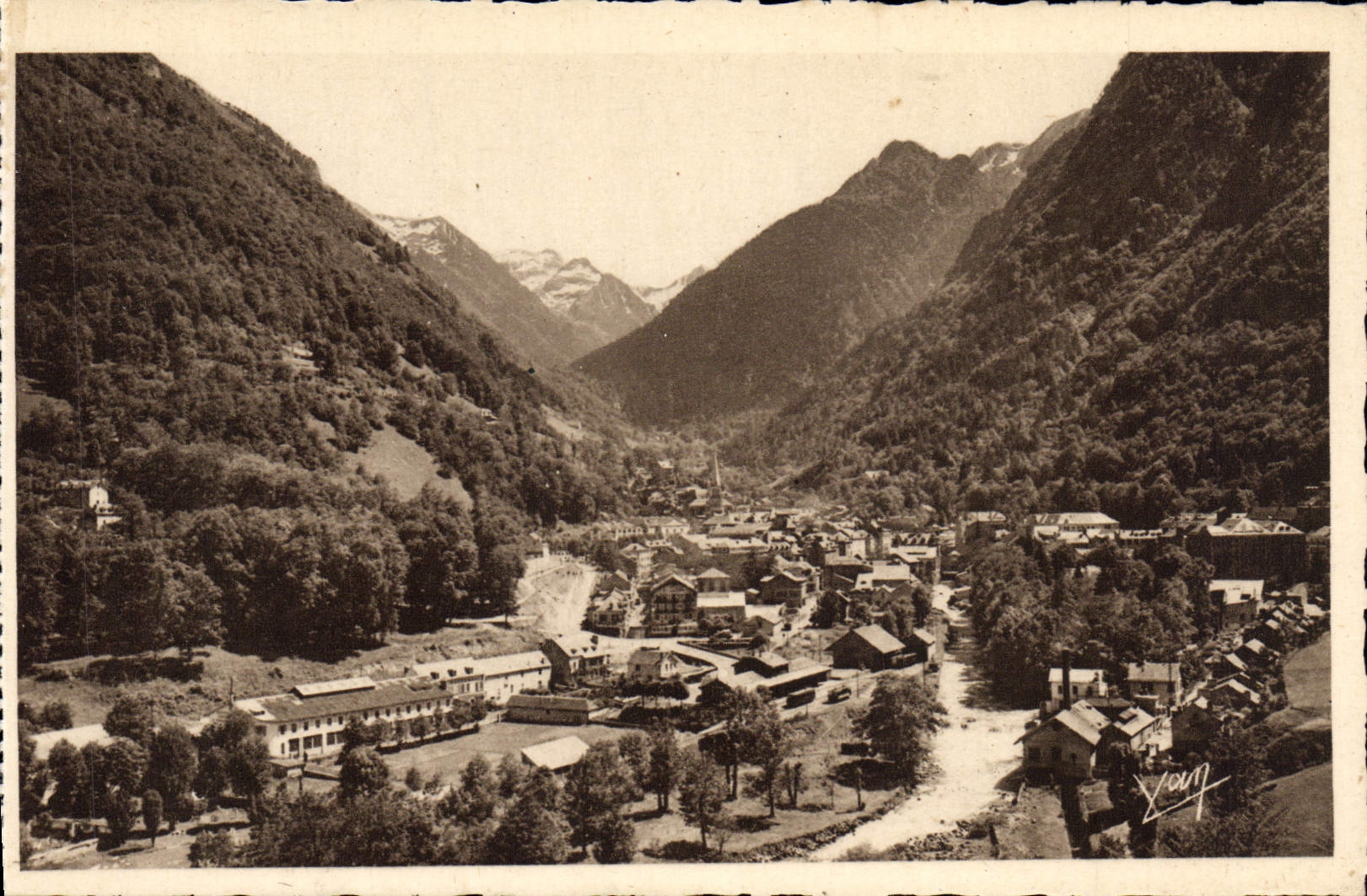 Cauterets — Vue générale prise du Mamelon Vert — Edition Photo-Quimault, Lourdes