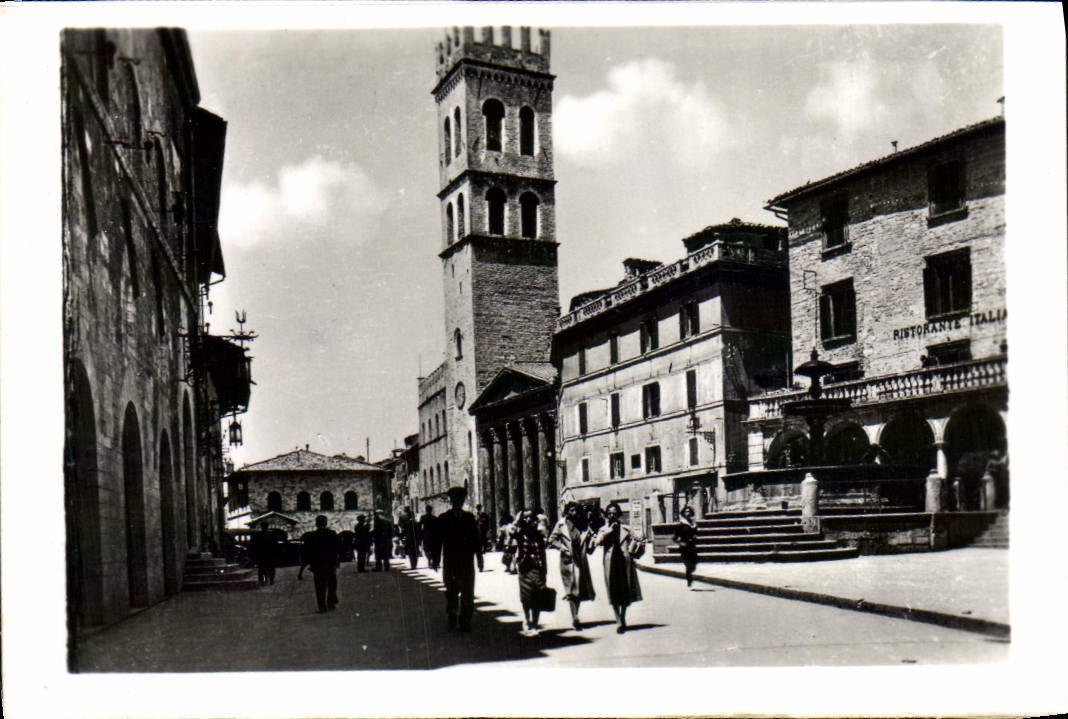 CPM Assisi Piazza del Comune