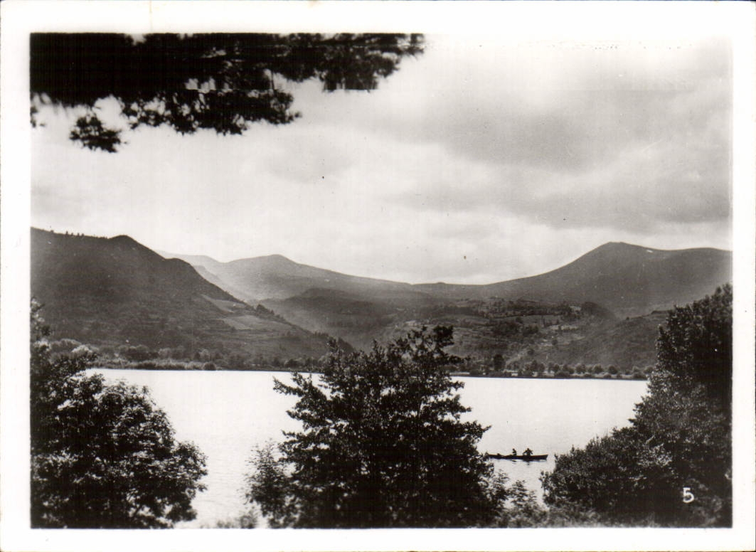 Lac entouré de montagnes — canot à deux — éditeur CPAPHIL n°5 - Recto