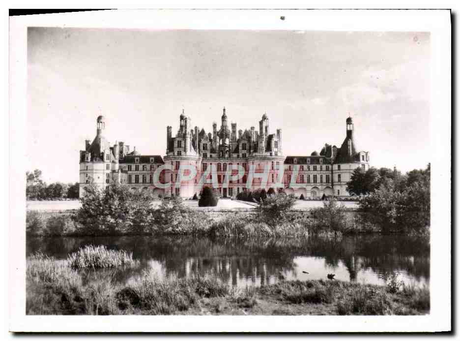 CPM Chambord Le chateau Facade et jardins sur le Cosson