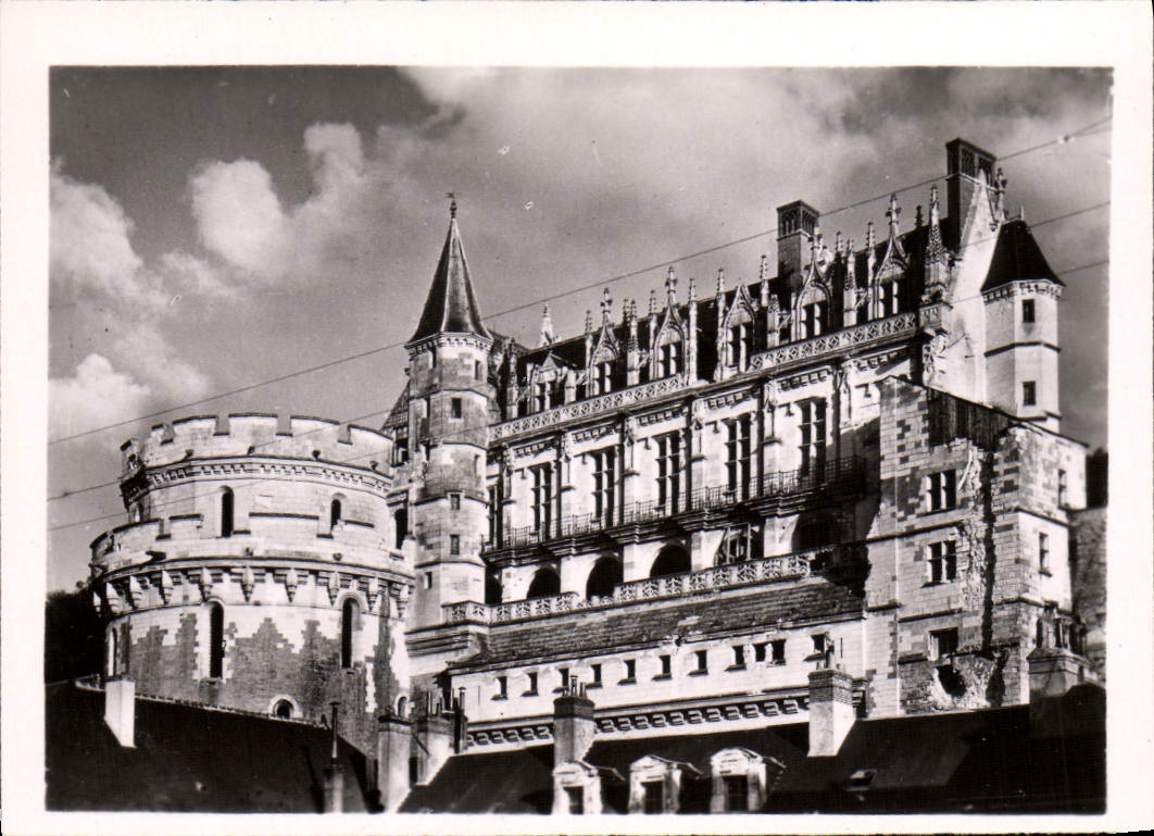 CPM Le Chateau d'Amboise La Tour des Minimes et le Logis du Roi