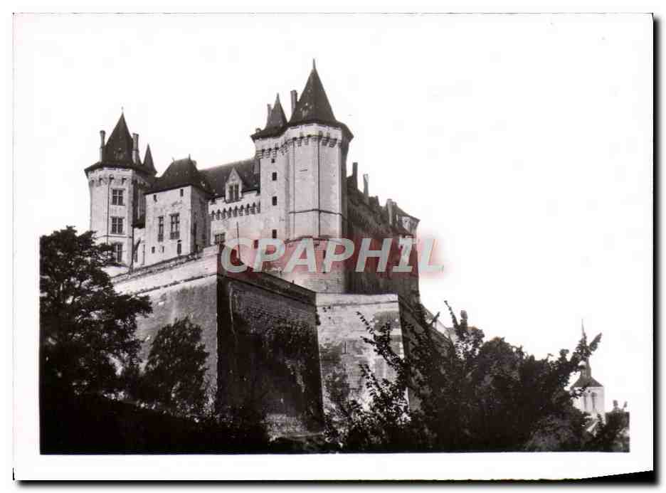 CPM Saumur Le Chateau et les Remparts