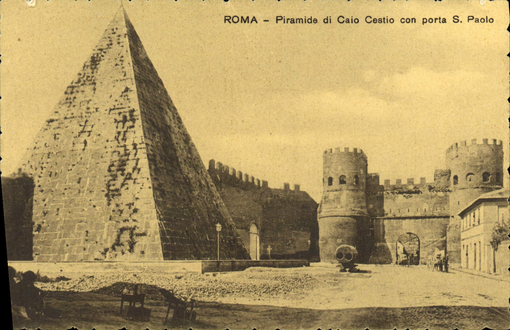 CPA Roma Piramide di Caio Cestio con porta S Paolo 