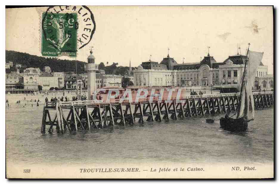CPA Trouville sur Mer La Jetee et le Casino Bateau