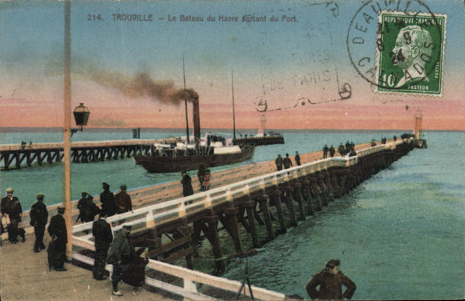 Trouville — Le Bateau du Havre sortant du Port — éditeur inconnu, n° 214