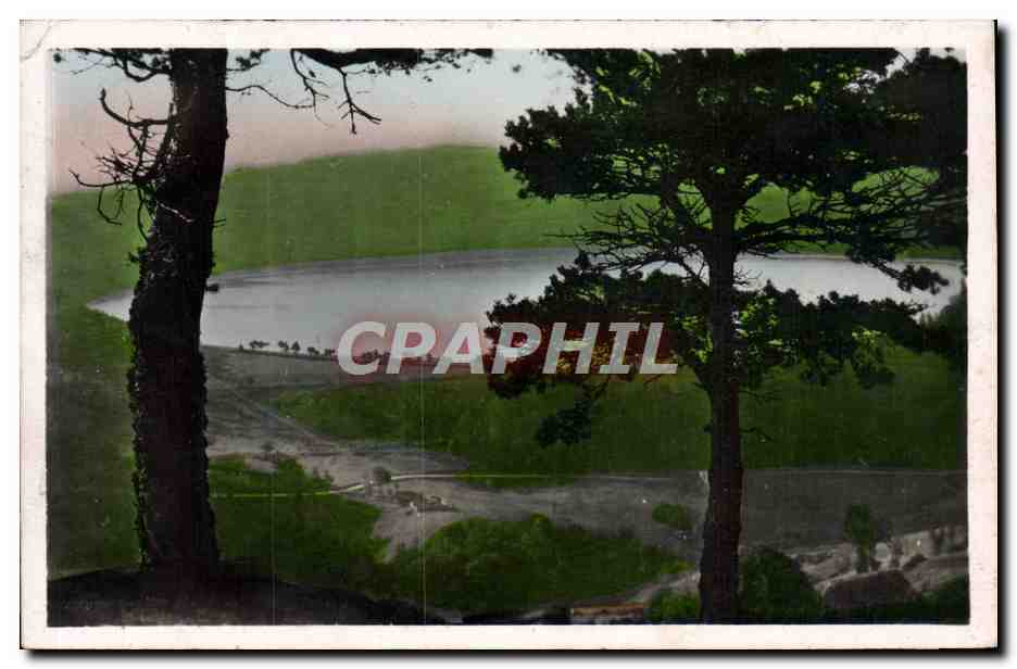 CPA Lac D'Issarles Paysage pris de la Sage