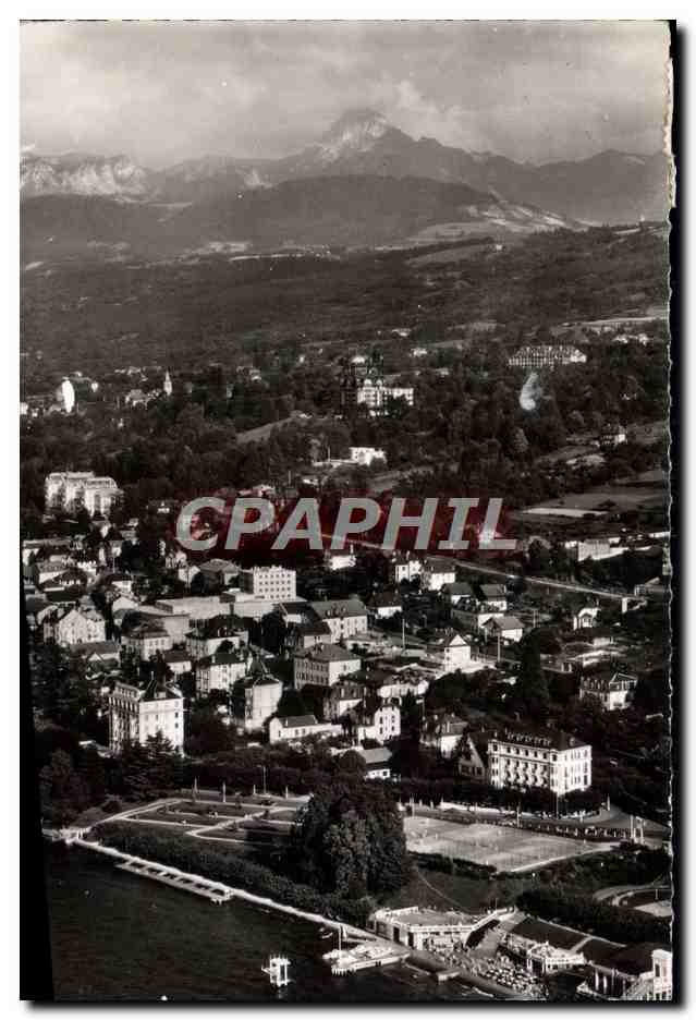 Evian-les-Bains — Vue aérienne ; la Dent d'Oche — Édition SANTÉ TOURISME