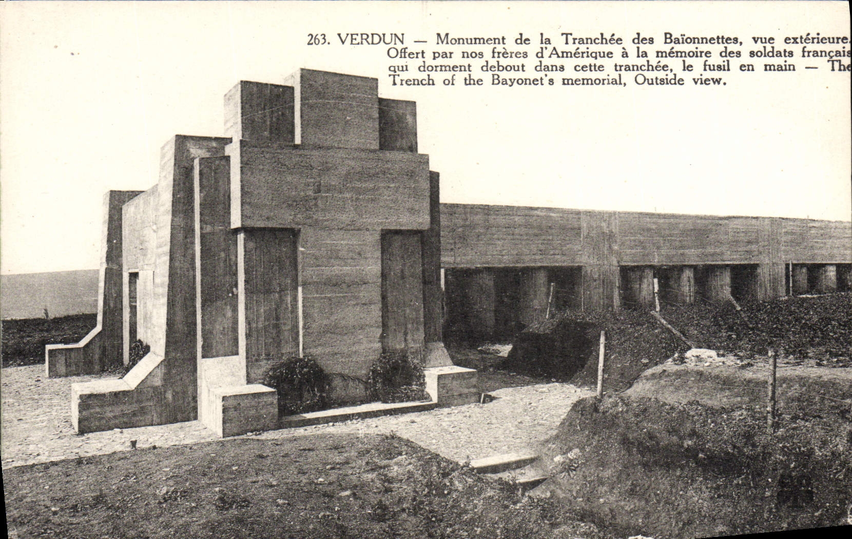 Verdun — Monument de la Tranchée des Baïonnettes, vue extérieure — éditeur non identifié, n° 263