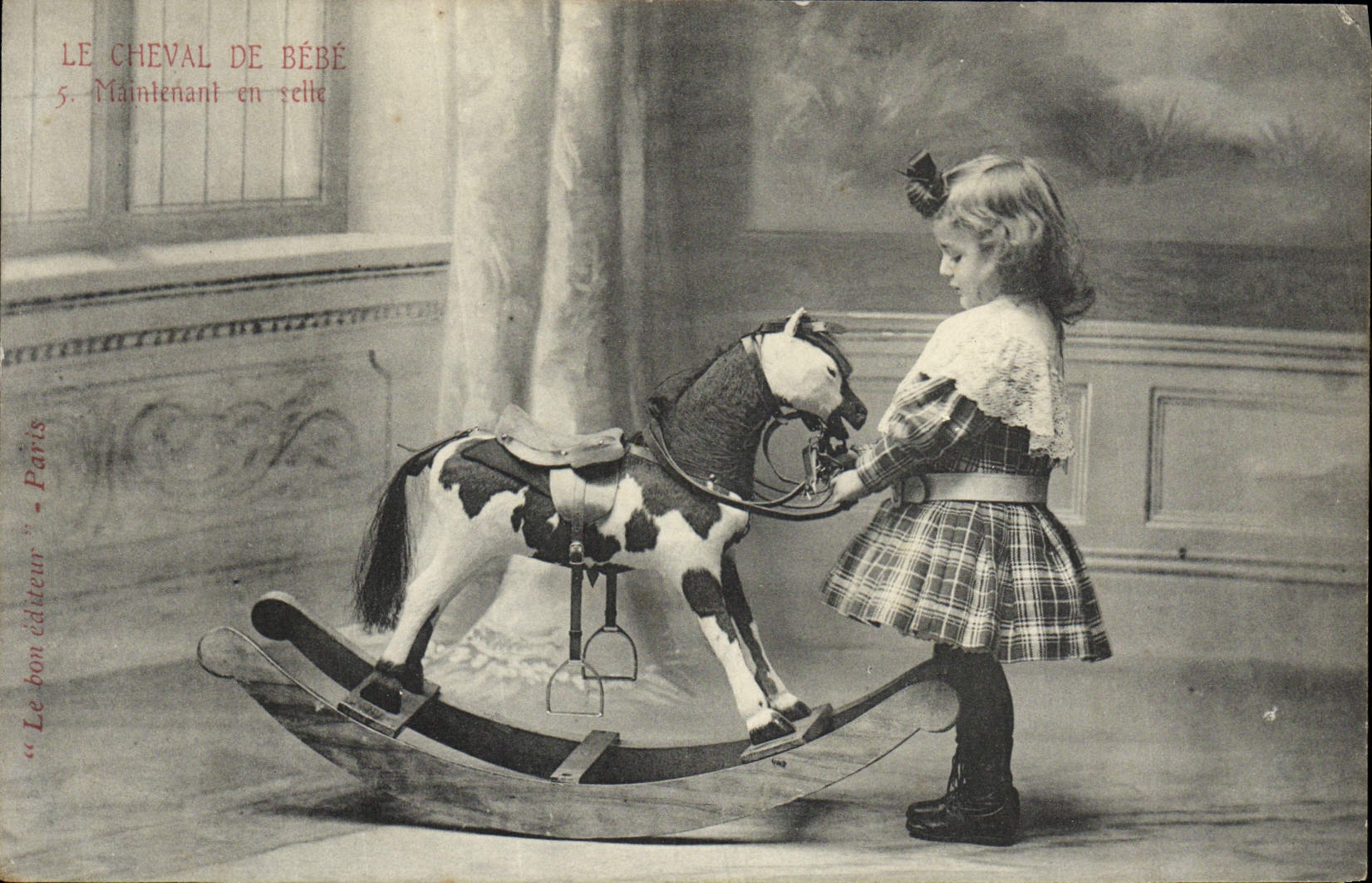 CPA Fantaisie Enfant Le cheval de bebe