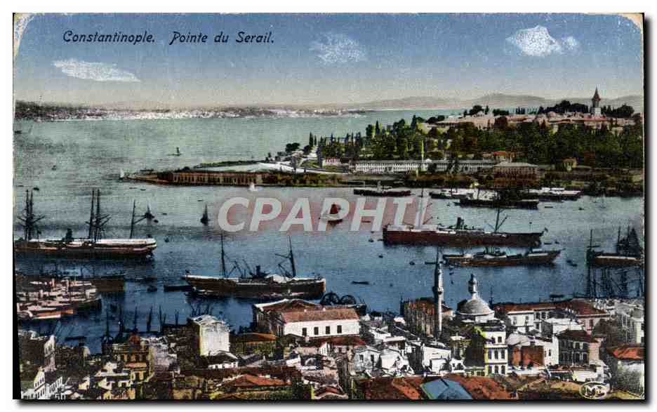 CPA Constantinople Pointe Du Serail Bateaux