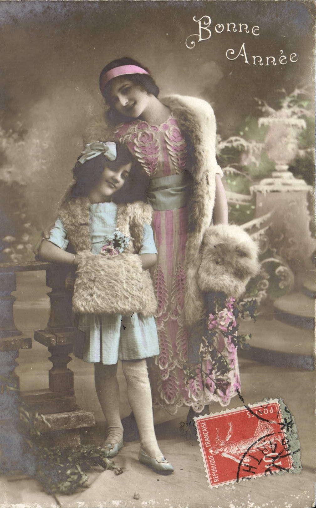 Femme et enfant — Bonne Année — Éditeur inconnu, n° de série non visible