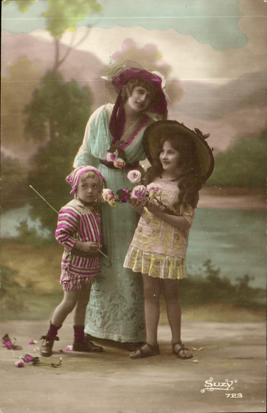 CPA Fantaisie Femme Enfant