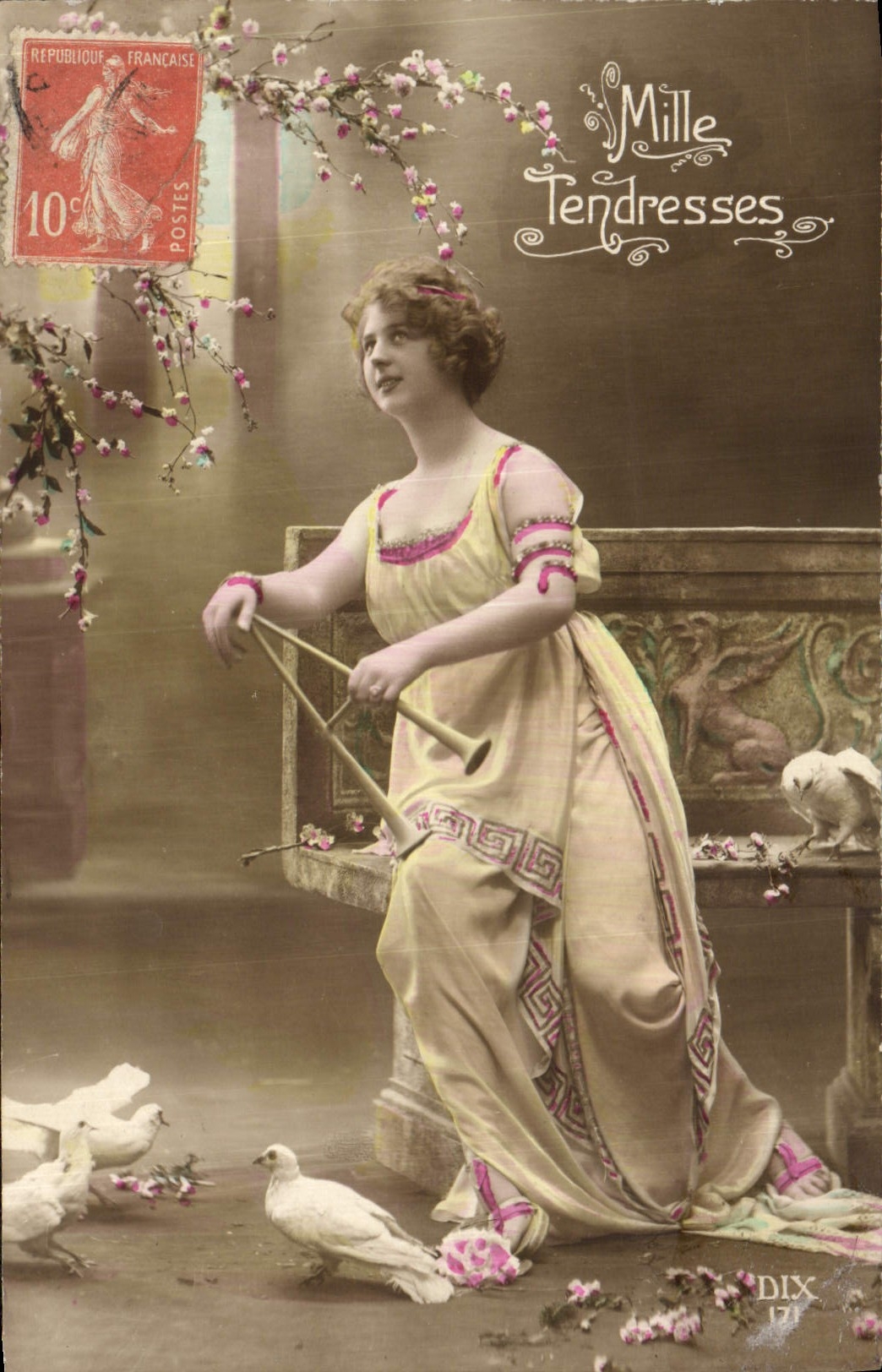 CPA Fantaisie Femme Colombes