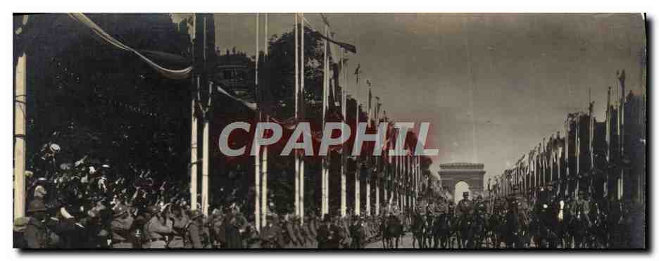 CPA Paris Les fetes de la Victoire 14 juillet 1919 Le defile Militaria Arc de TRiomphe