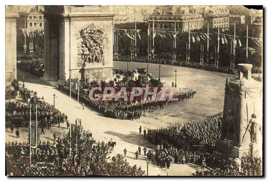 CPA Paris Arc de Triomphe Fetes du 19 juillet 1919 Militaria 