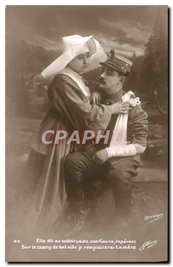 CPA Fantaisie Femme Soldat Militaire Militaire Soeur Infirmiere