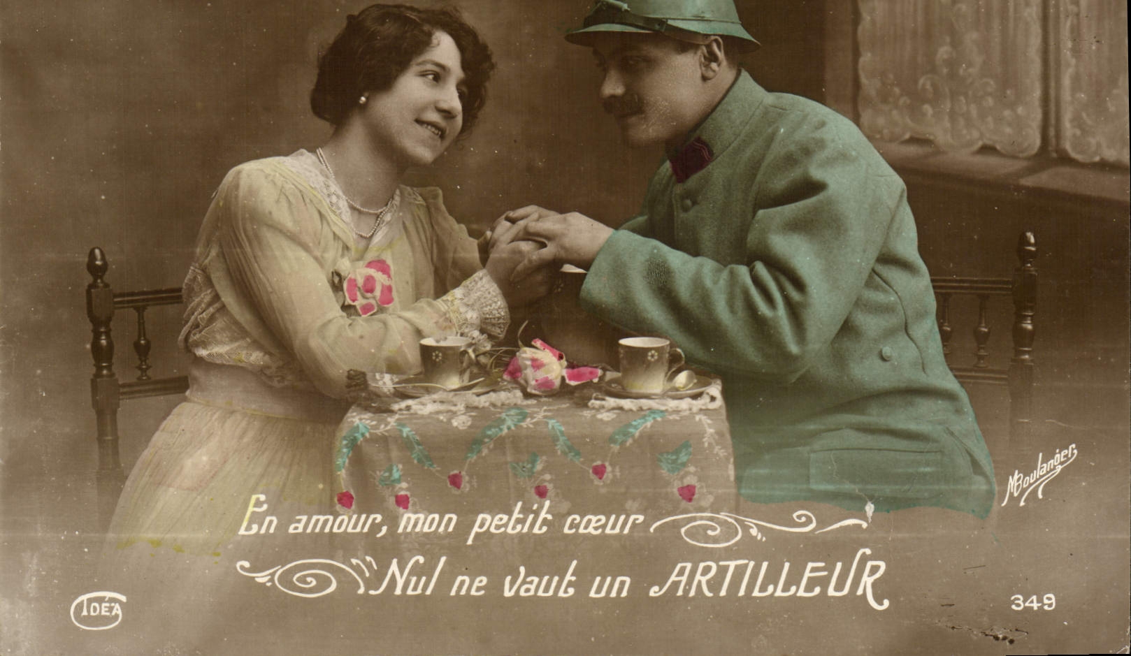 CPA Fantaisie Femme Soldat Militaria Artilleur