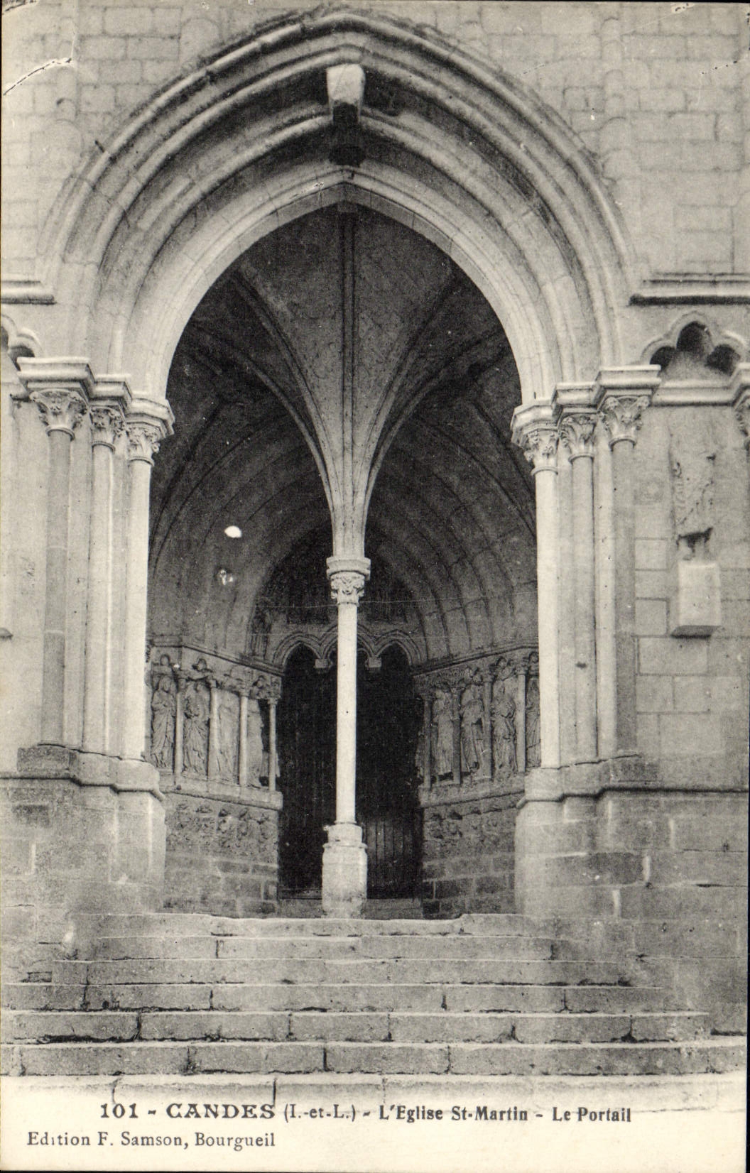 CPA Candes L'Eglise St Martin Le Portail 