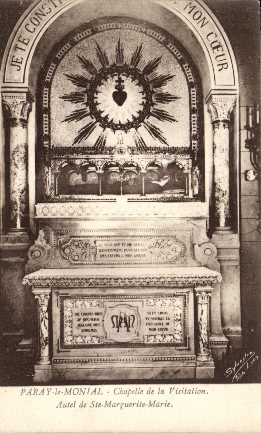 Autel de Ste-Marguerite-Marie — Chapelle de la Visitation — Paray-le-Monial